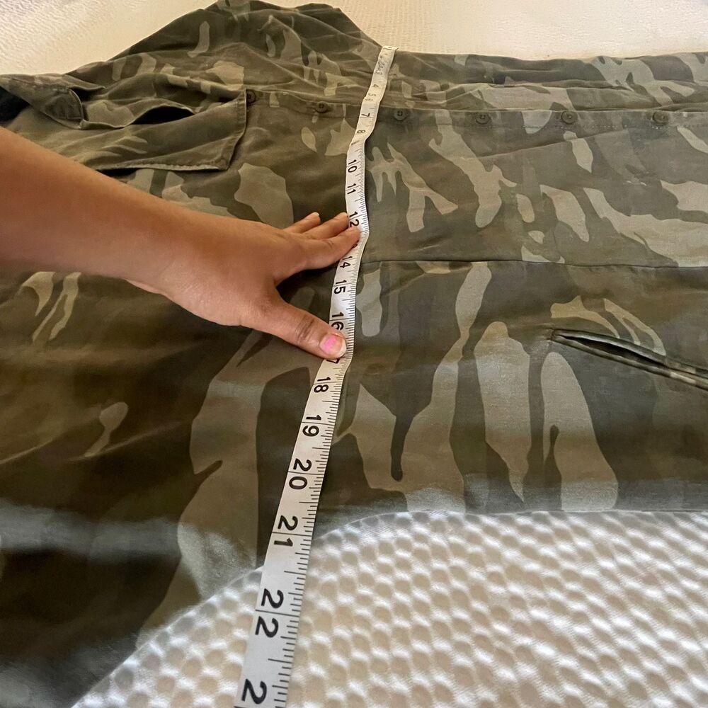 Express Camo Asymmetric Snap Front Utility Blouse XS Camouflage Tiered Sleeve - Picture 8 of 10